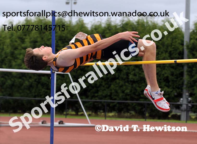 Under-17 high jump, Northern Under-15 and under-17 Championships, Wigan. Photo: David T. Hewitson/Sports for All Pics